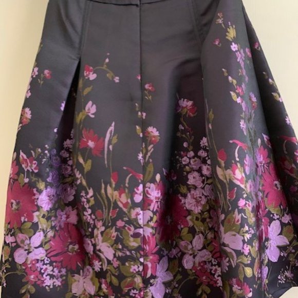 ✨Host Pick✨ Alannah Hill A-Line Floral Skirt Size 6 - Picture 2 of 5